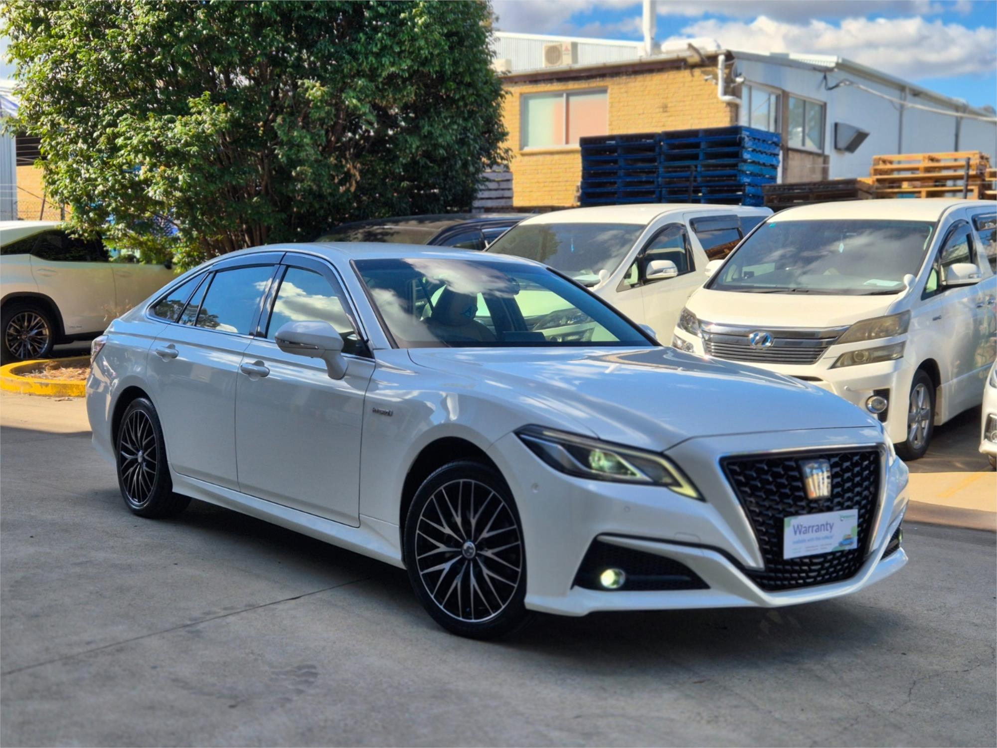 2019 Toyota Crown Hybrid S C Package, photo 3