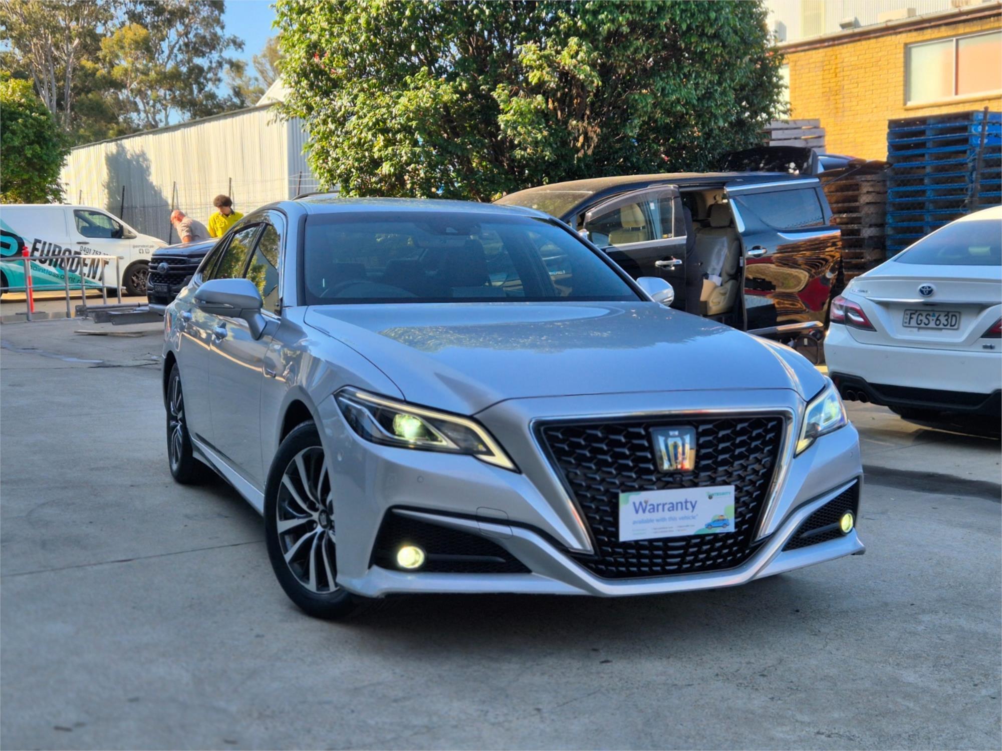 2019 Toyota Crown Hybrid S C Package, photo 4