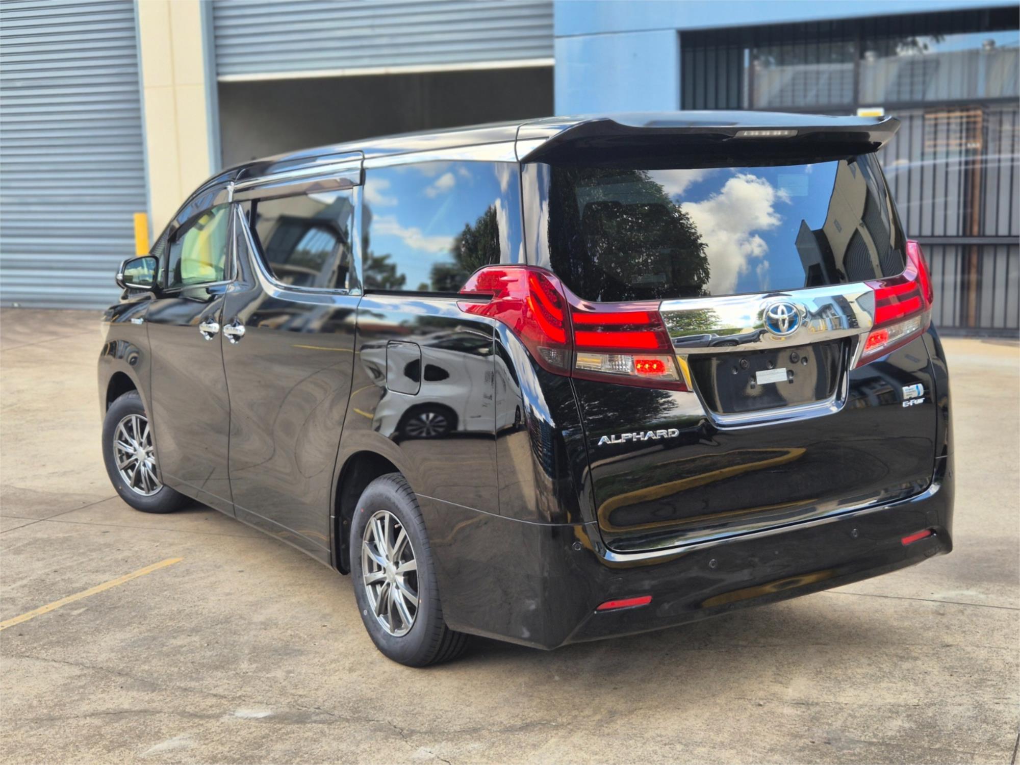 2016 Toyota Alphard Hybrid X, photo 6